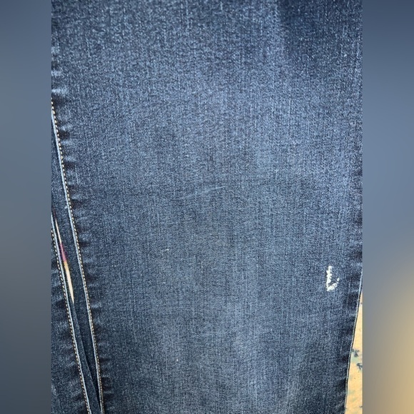 Levi's Women's Blue Jeans - Picture 7 of 8